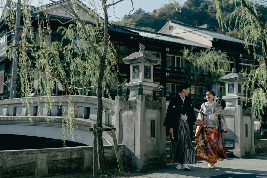 【豊岡・城崎温泉街】 結婚式前撮り・ウェディングフォトのくくるくう